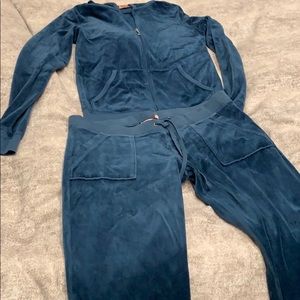Juicy Couture Velour sweatsuit